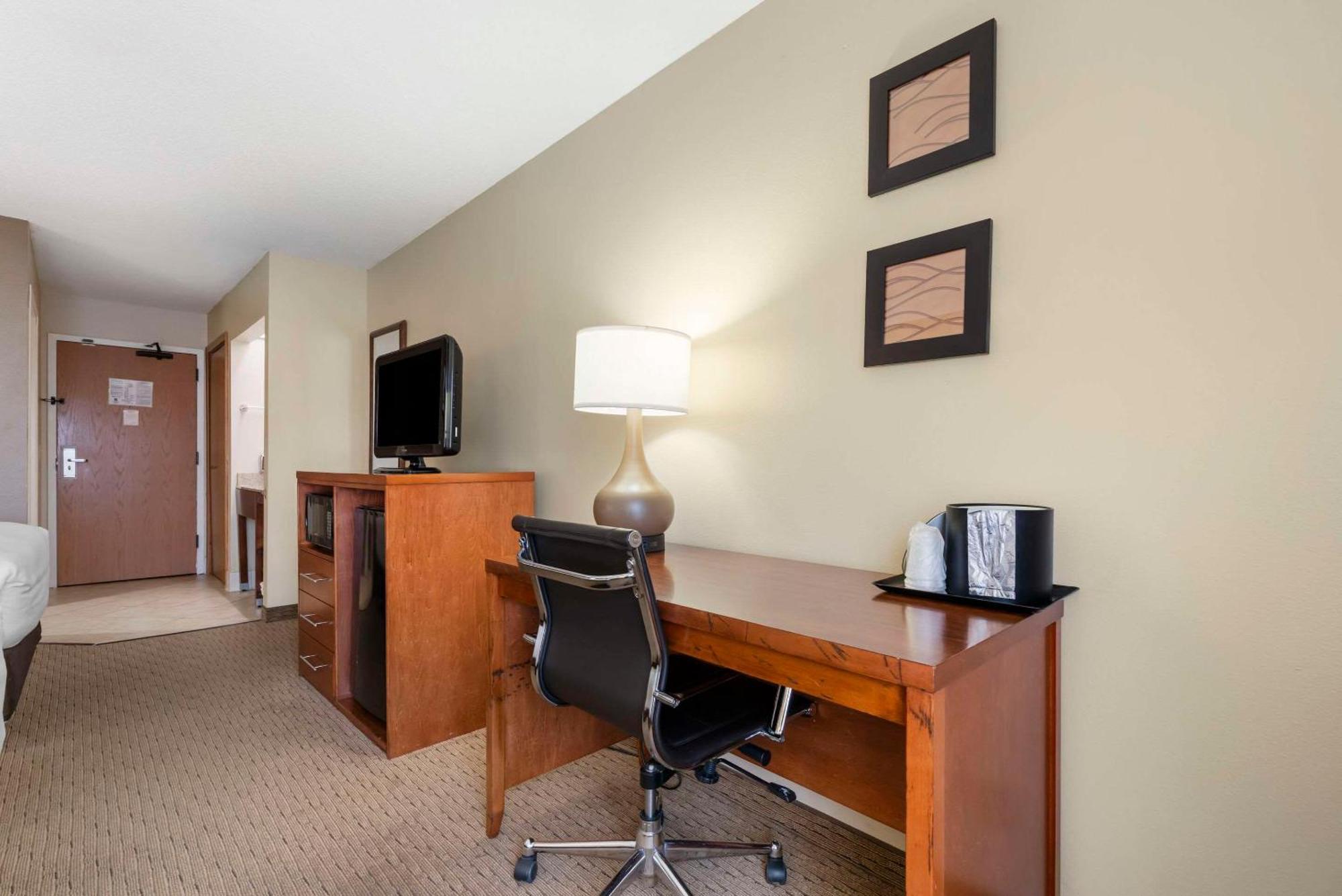 Comfort Inn & Suites Black River Falls I-94 Exteriér fotografie